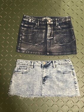 TWO Madden Girl Denim Mini Skirt distressed cutoff light wash skirt sz M